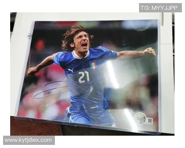 皮尔洛的足球哲学与艺术之旅探秘天下足球的传奇与魅力