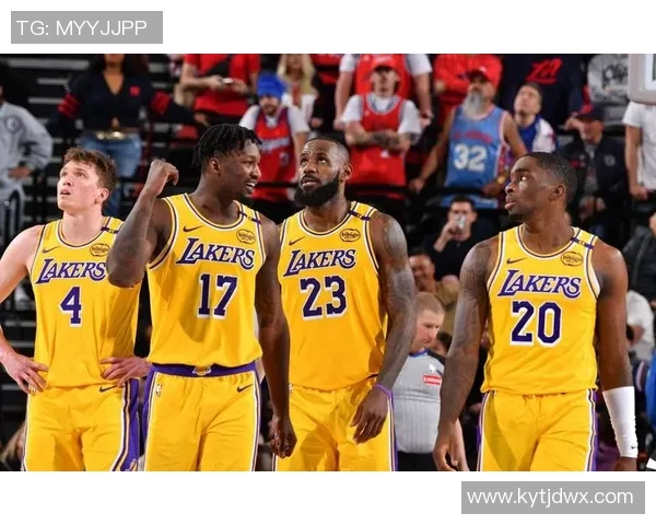 詹姆斯东契奇双星闪耀湖人战胜快船喜迎五连胜 詹姆斯东契奇双星闪耀湖人战胜快船喜迎五连胜